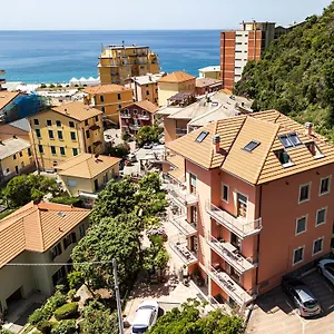 https://appartamenti-in-piazzetta.hotelitalianriviera.com